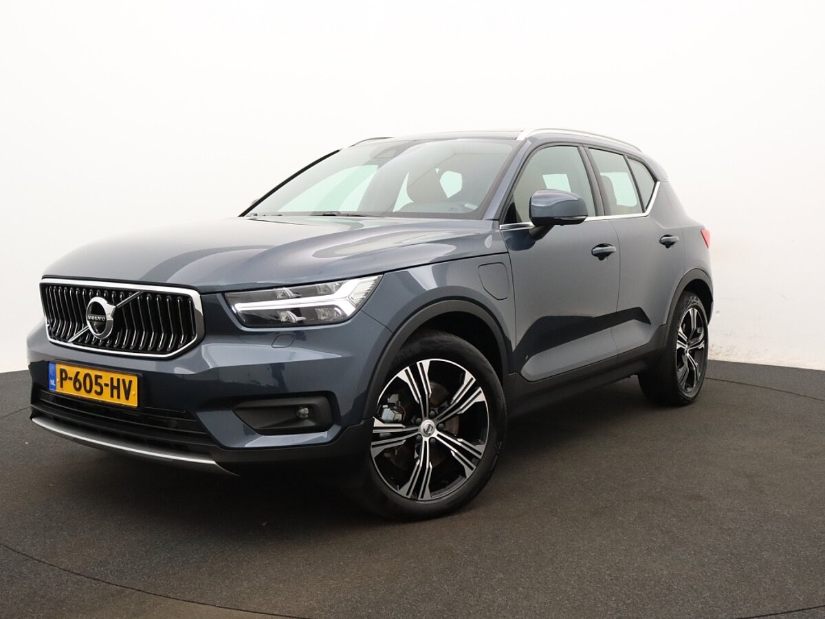 35487775 volvo xc40 1 5 t5 phev inscription panomama dak harman kardon leder c9f9d2