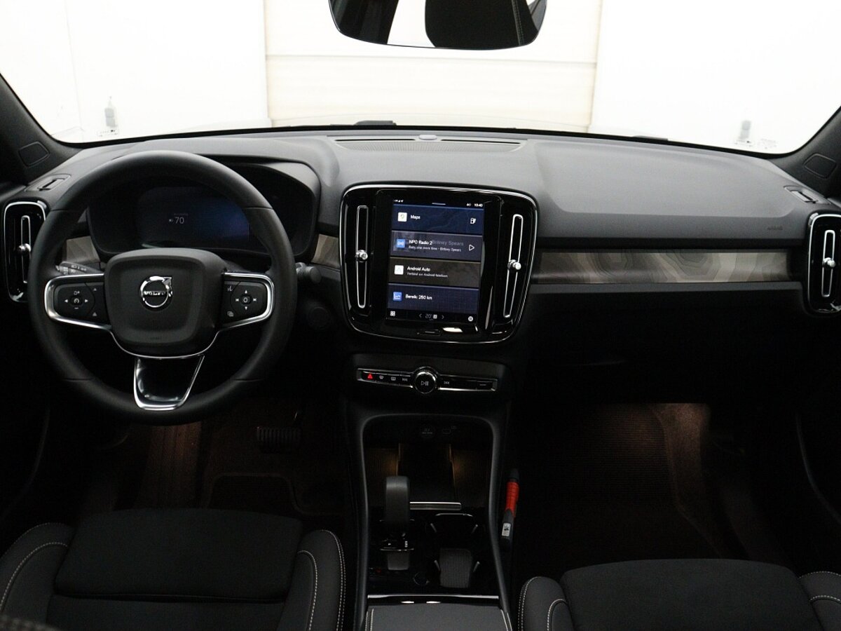 41742567 volvo c40 extended plus 82 kwh 8 22