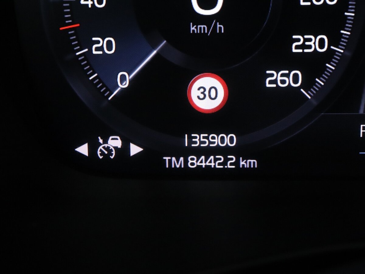 43721817 volvo xc40 t3 geartronic inscription adaptive cruise 093758