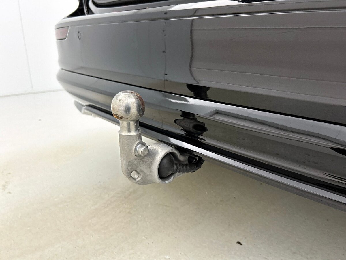 47895954 volvo v60 2 0 t6 black edition panorama dak 360 trekhaak sportled 9 02