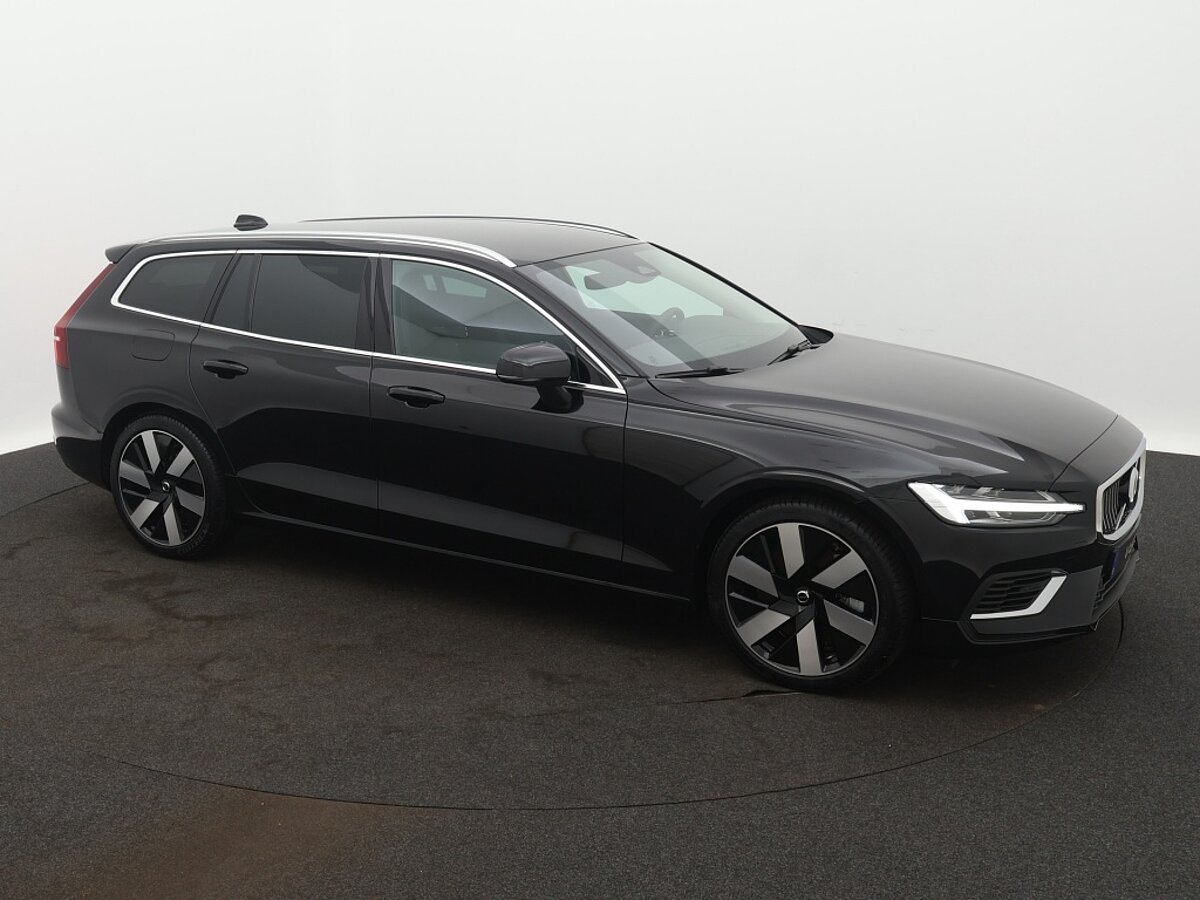 42166349 volvo v60 2 0 t6 essential edition driver assist leder climate 19 f5ba86