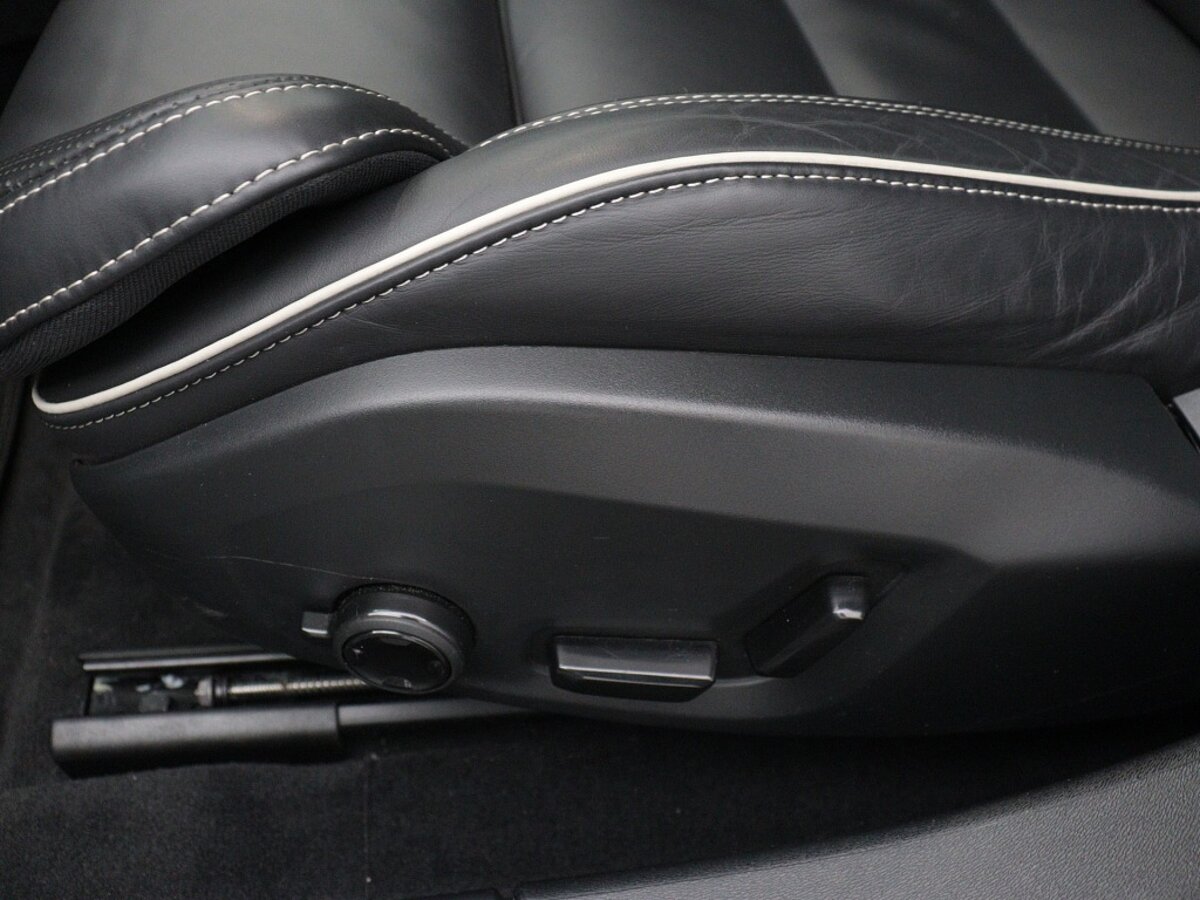 42837526 volvo v90 2 0 t6 awd ultra dark bowers wilkins trekhaak 868286