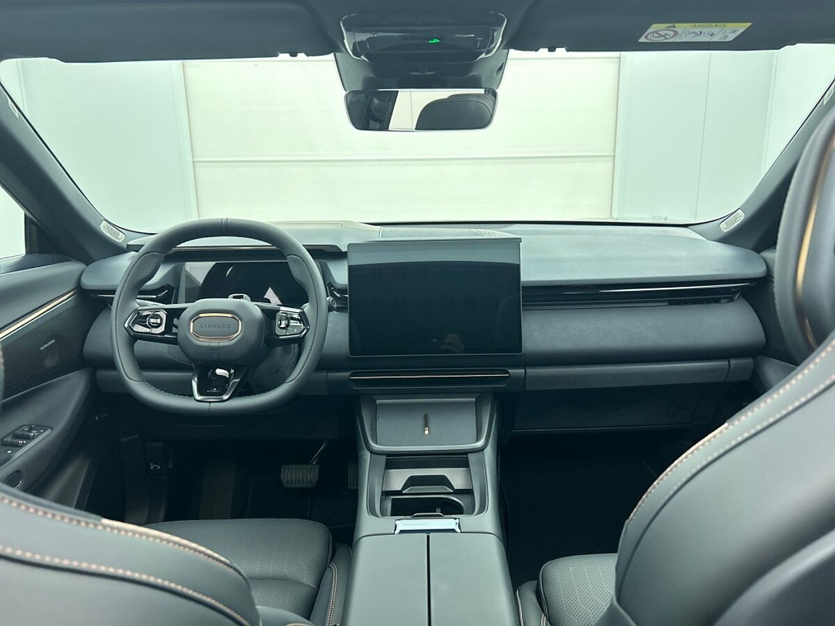 46691496 lynk co 08 more 345 pk 200km phev full option dealer demo 9