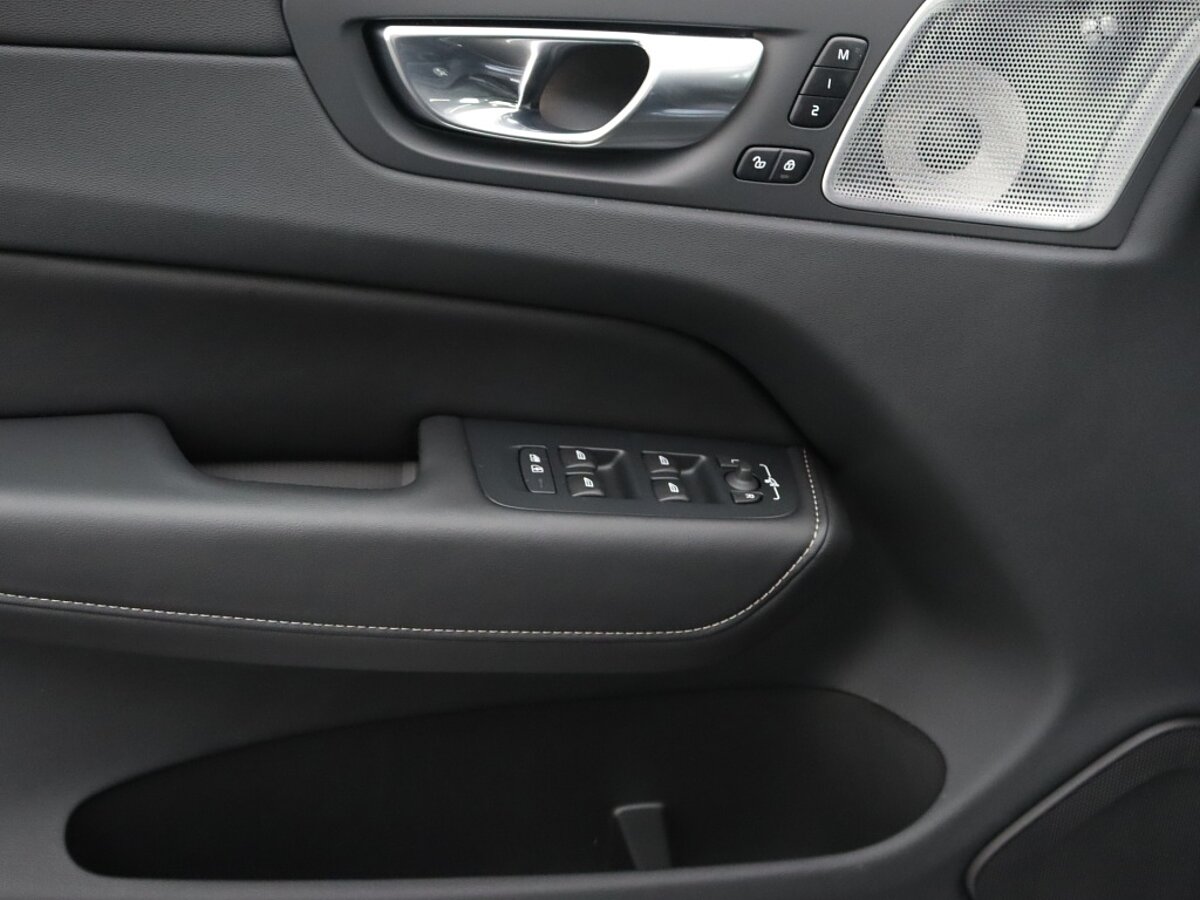 35405128 volvo xc60 b5 ultimate bright luchtvering trekhaak 780630