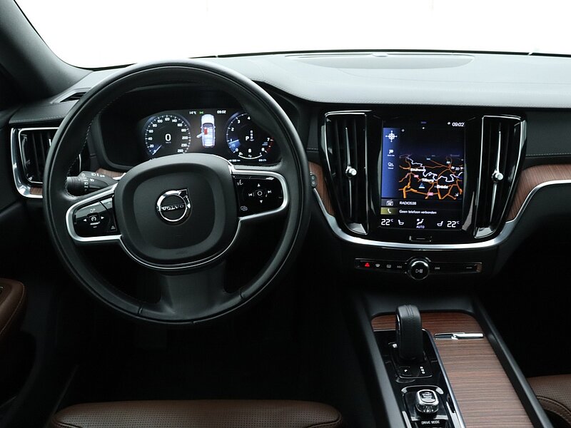 36116605 volvo v60 cross country 2 0 b5 250 pk awd 24 maanden select garantie 6 13