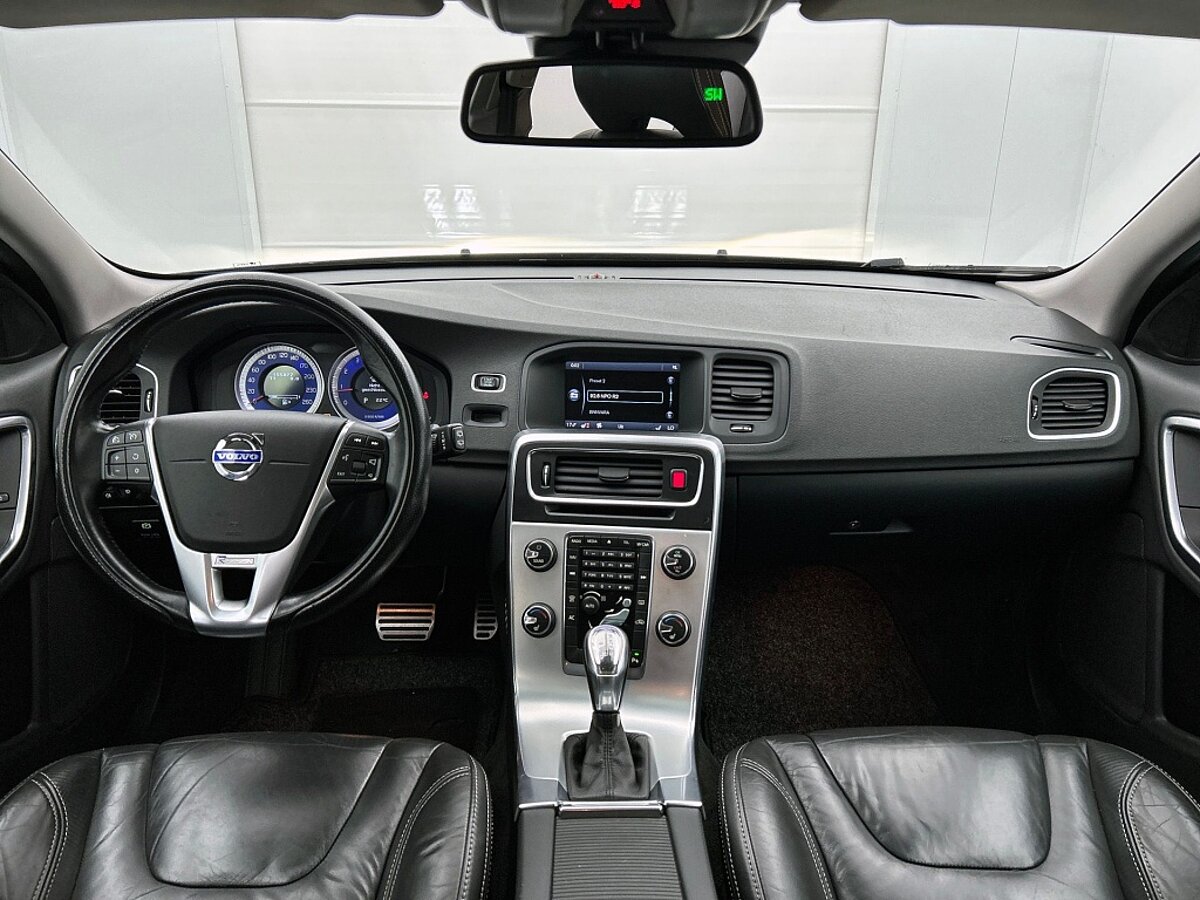 46502447 volvo v60 1 6 t4 r design panorama dak trekhaak memory seats 43