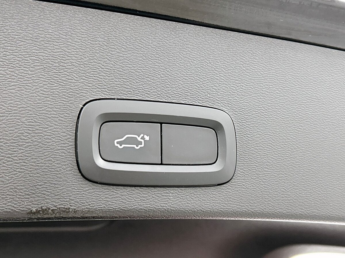 46742333 volvo xc40 1 5 t3 momentum pro 97