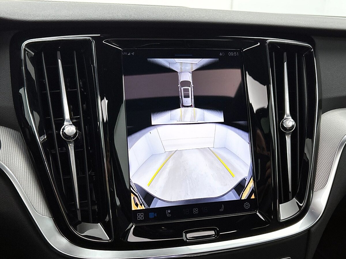 47895954 volvo v60 2 0 t6 black edition panorama dak 360 trekhaak sportled 67