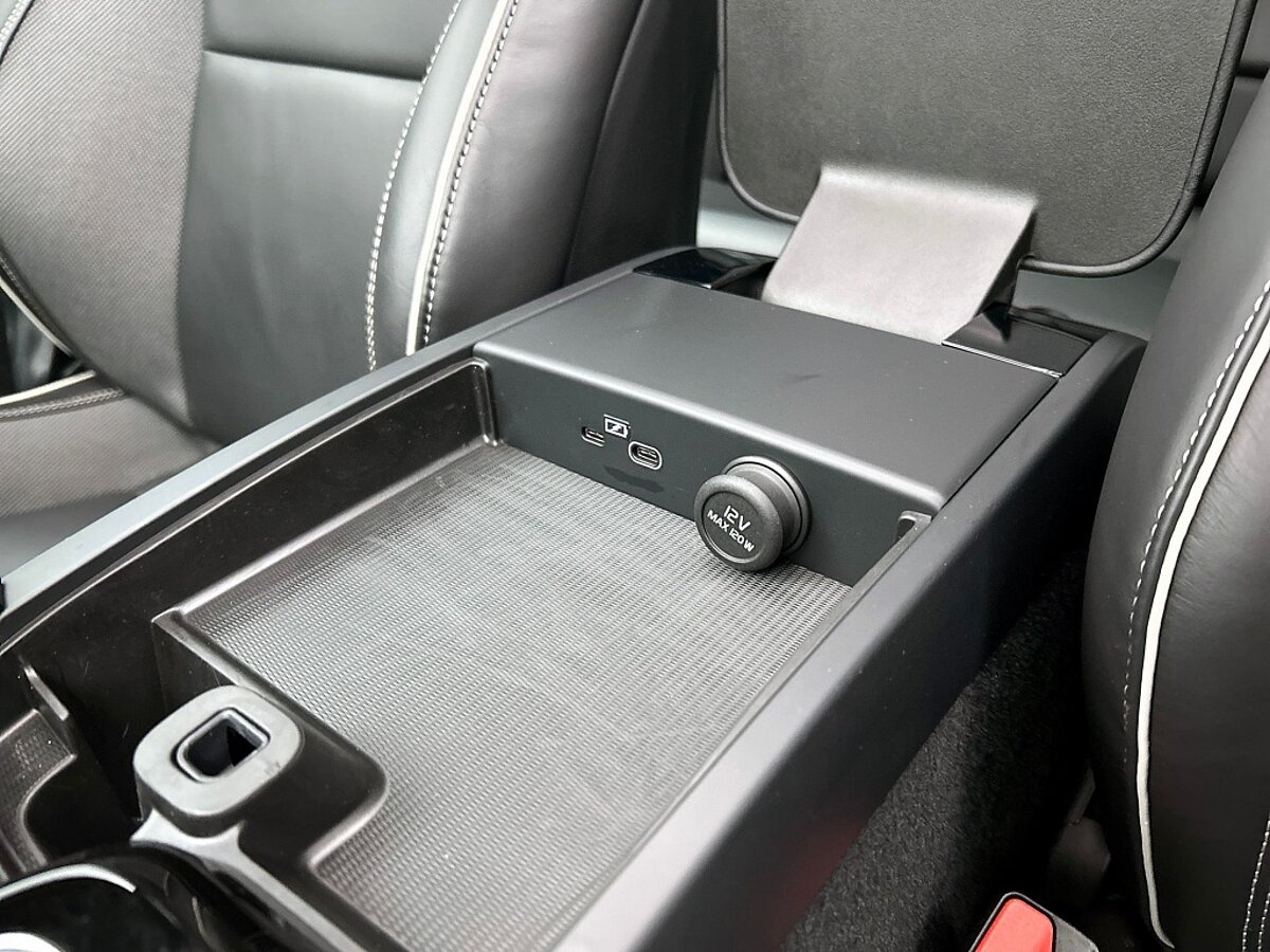 49041811 volvo v60 2 0 t6 awd plus dark panorama dak trekhaak 51