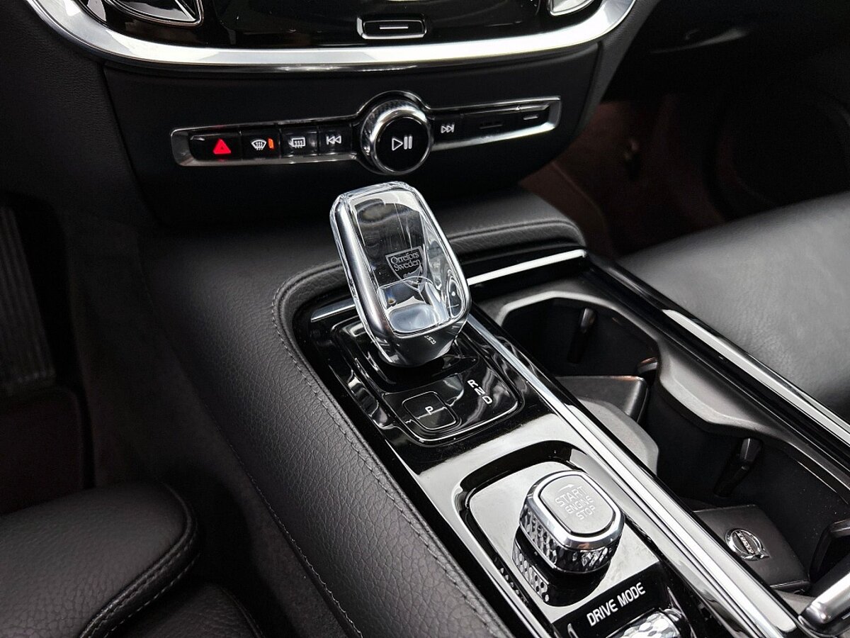 49484400 volvo v60 2 0 t6 inscription camera pilot assist blis 9 01