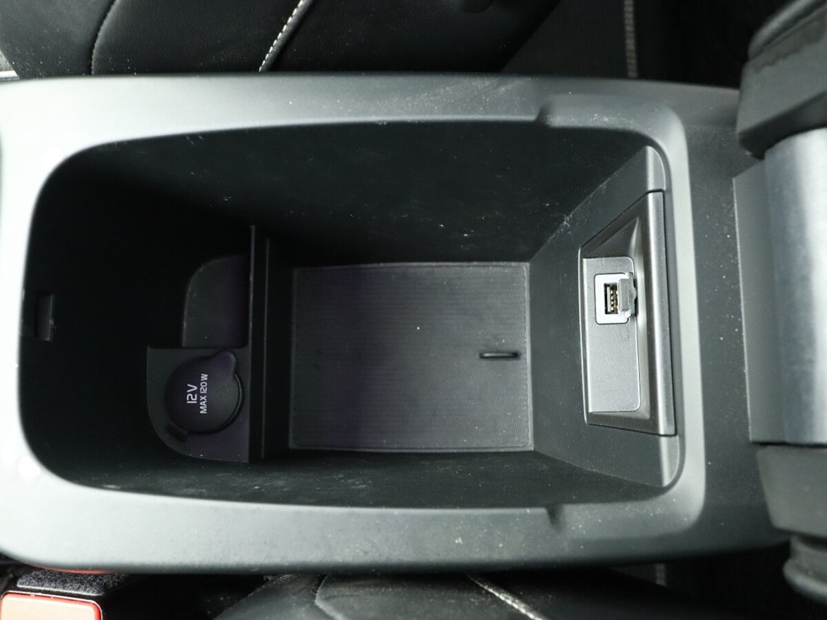 35542103 volvo v40 2 0 t4 business sport panorama dak parkeercamera 87