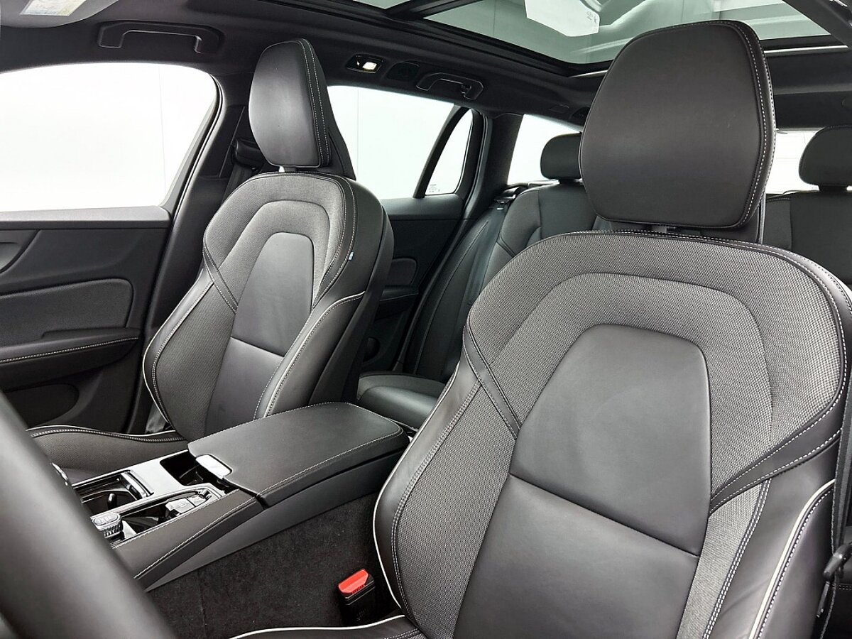 45956154 volvo v60 2 0 t6 awd plus dark 360a camera trekhaak panoramadak 754cd9