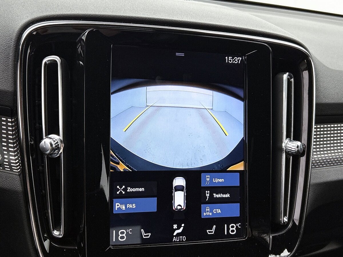 49567384 volvo xc40 2 0 t5 awd r design intro edition 05