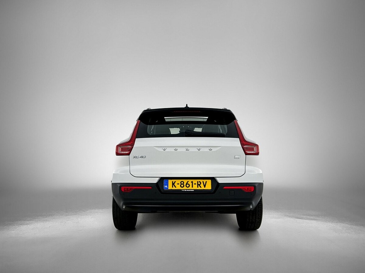 48084423 volvo xc40 1 5 t5 recharge r design 3