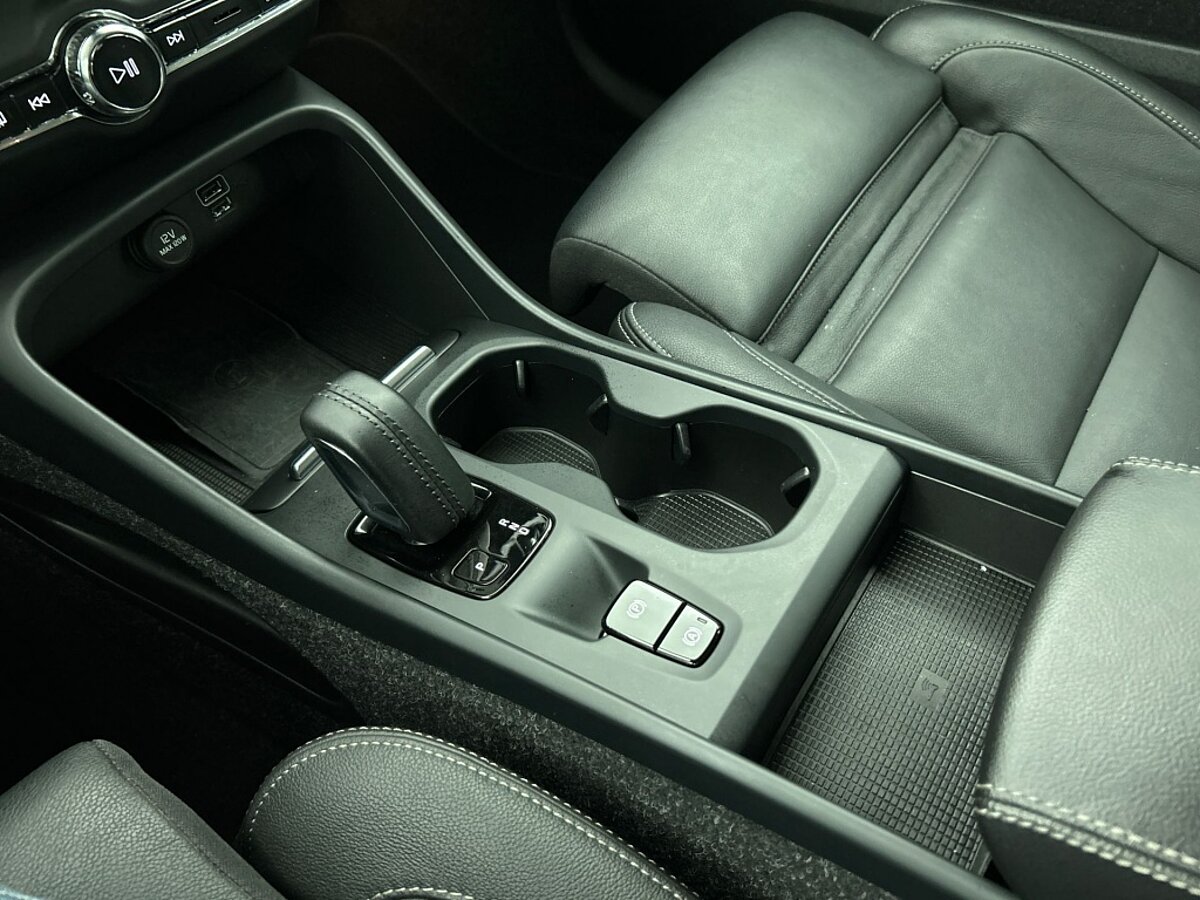 44458767 volvo xc40 1 5 t4 recharge r design expression trekhaak 9 02