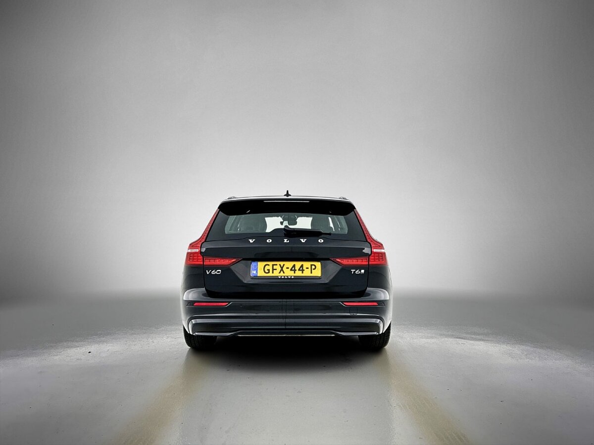 45432830 volvo v60 2 0 t6 dark panorama dak 360 camera trekhaak blis 4