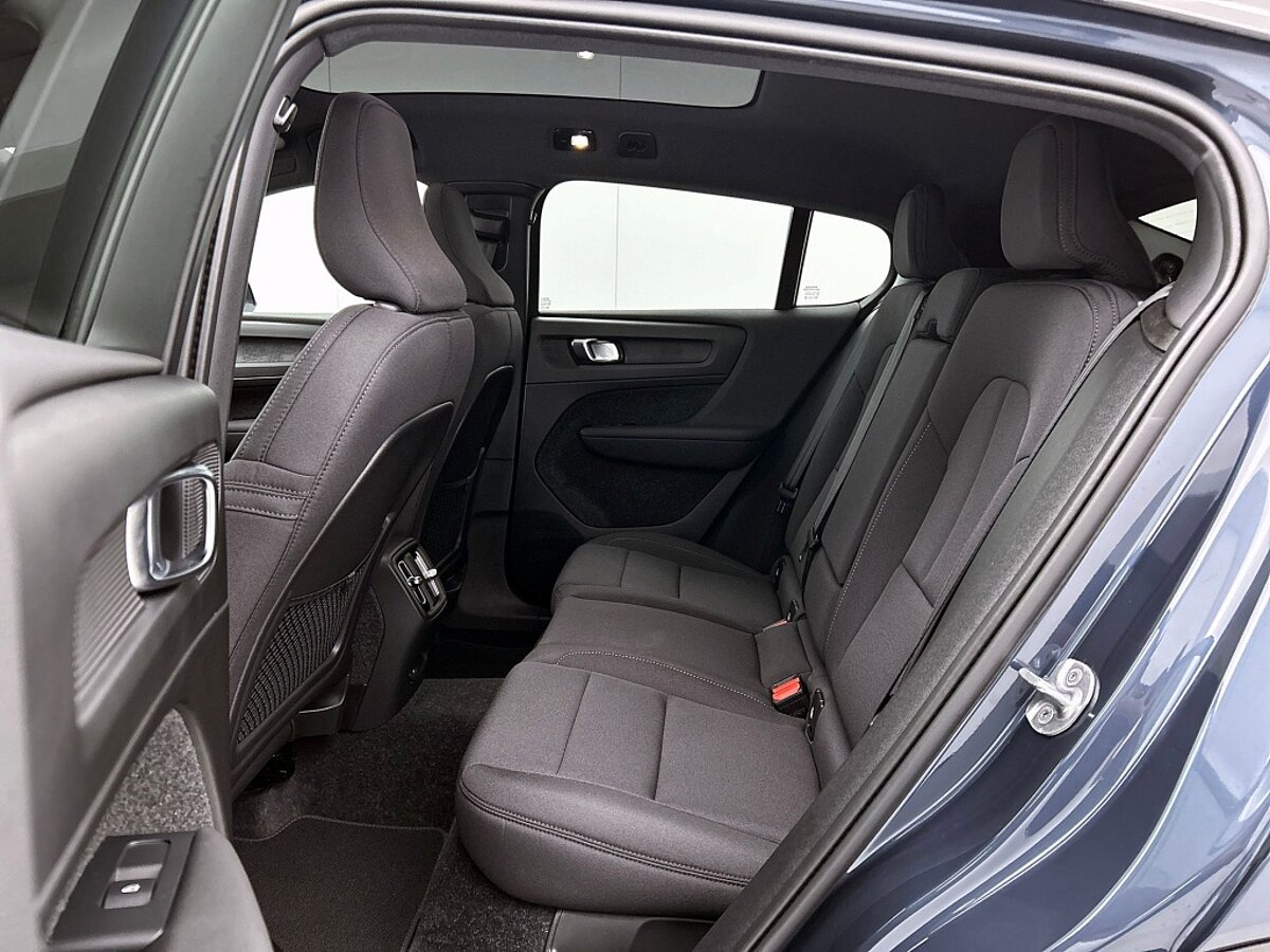 46180812 volvo ec40 ec40 plus dark 20 velgen power seats getint glas dakbog 11