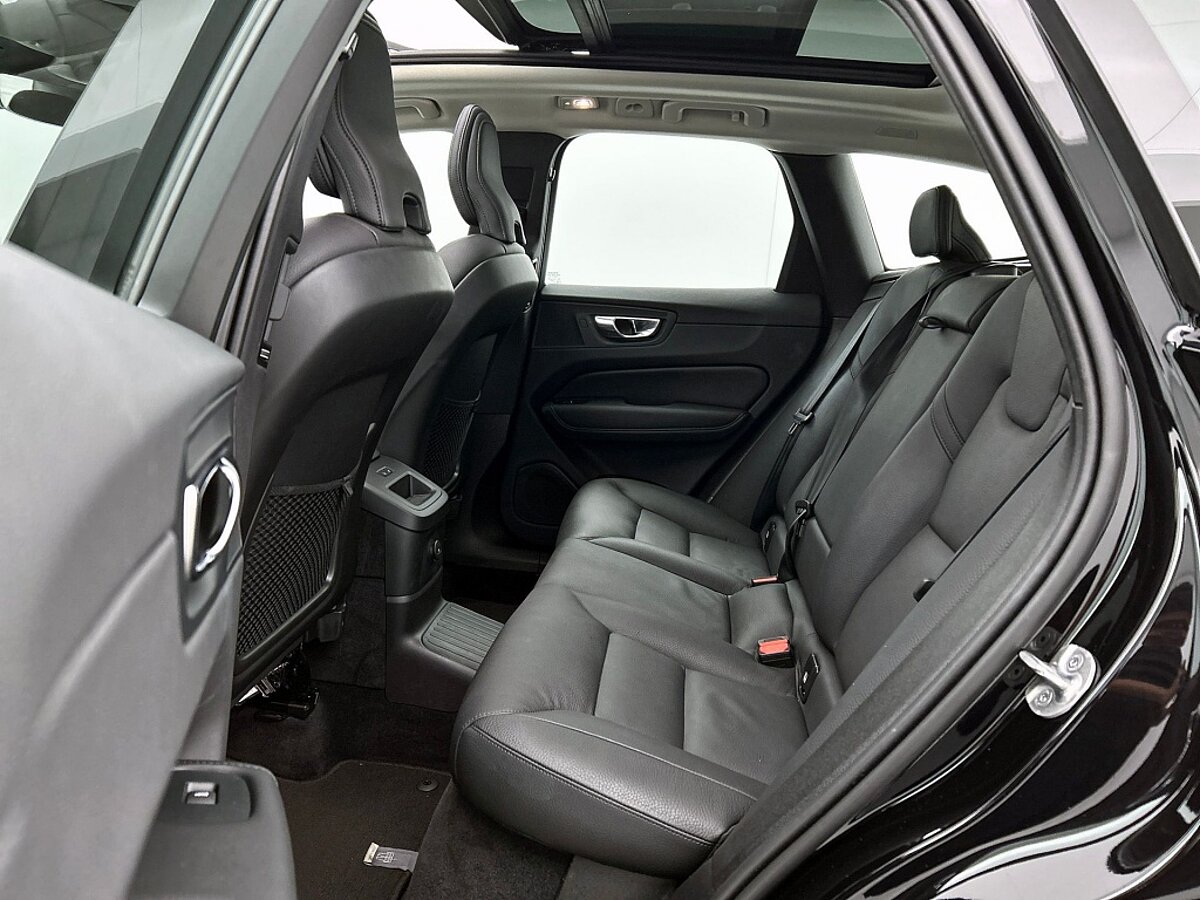 47302628 volvo xc60 2 0 t6 awd plus dark ledere bekleding trekhaak panoramisch 27