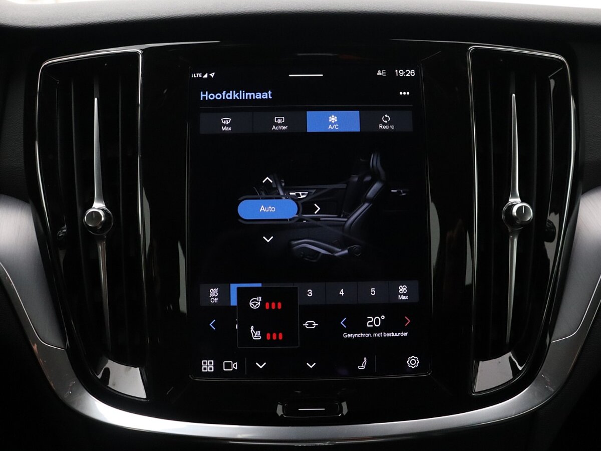 48861045 volvo v60 2 0 b3 essential edition 18 inch wielen trekhaak driver a 72