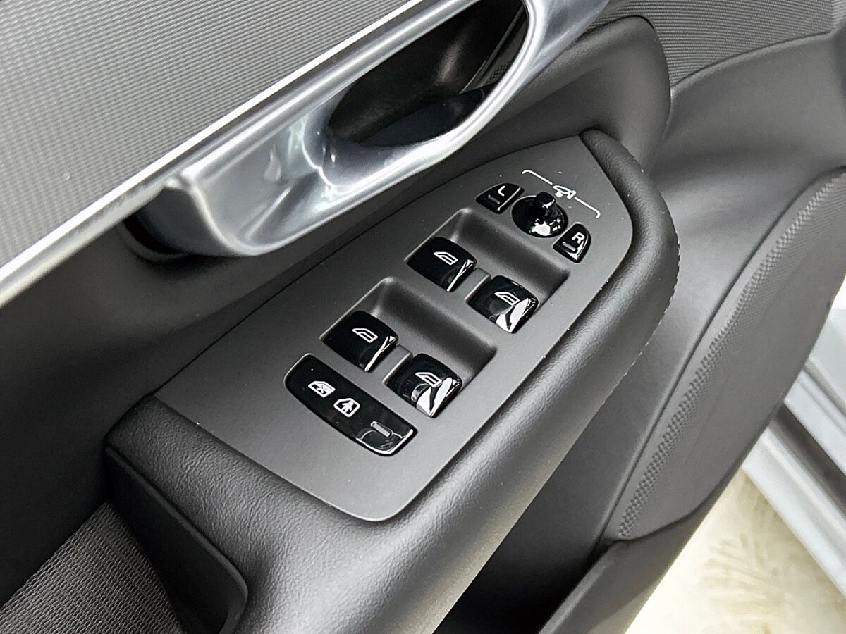 49264734 volvo xc90 t8 dark pano long range 360 20 inch trekhaak 50