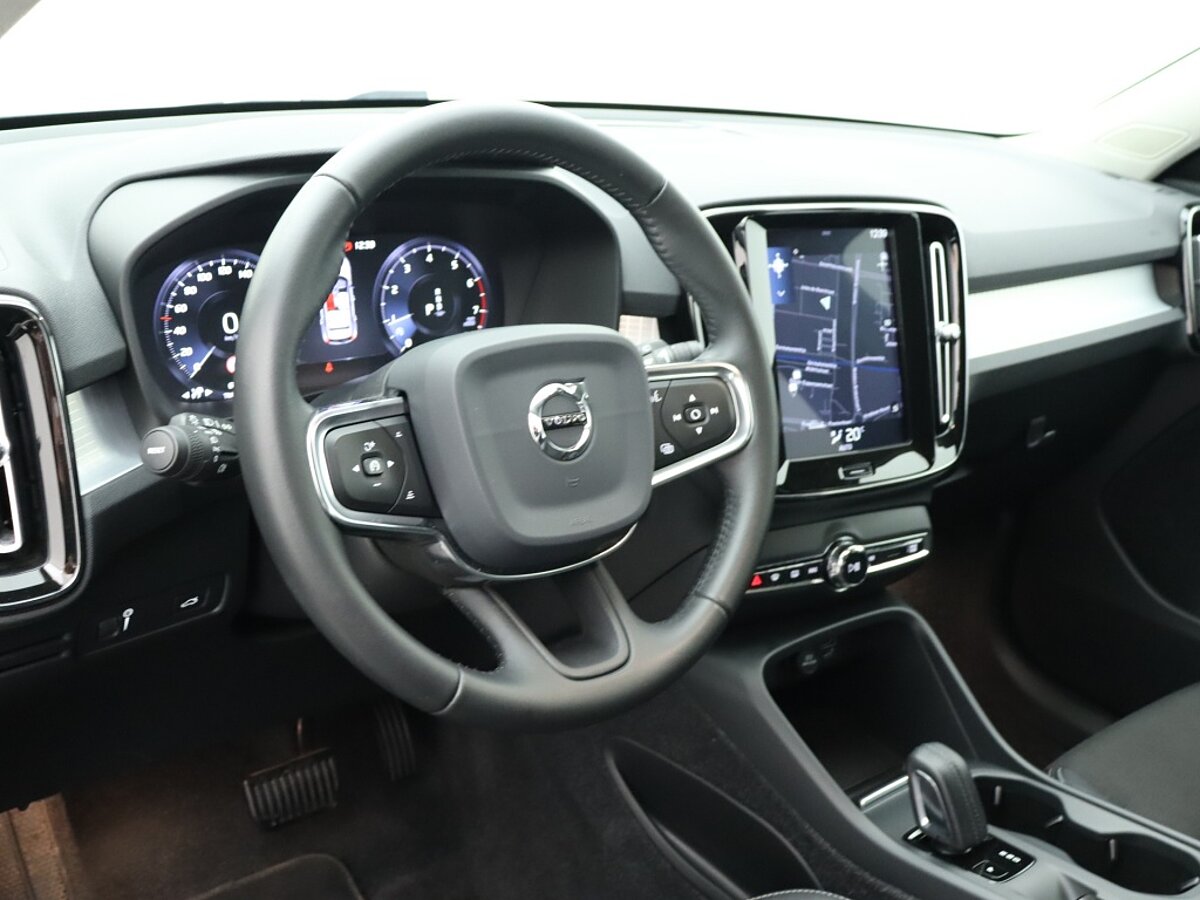 35824529 volvo xc40 2 0 t4 momentum pro 5 02