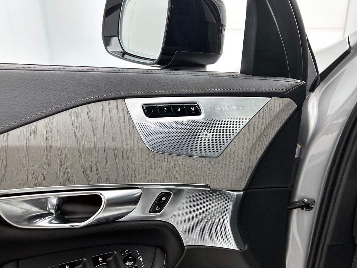 45880368 volvo xc90 2 0 t8 awd ultimate dark leder panorama dak blis 48