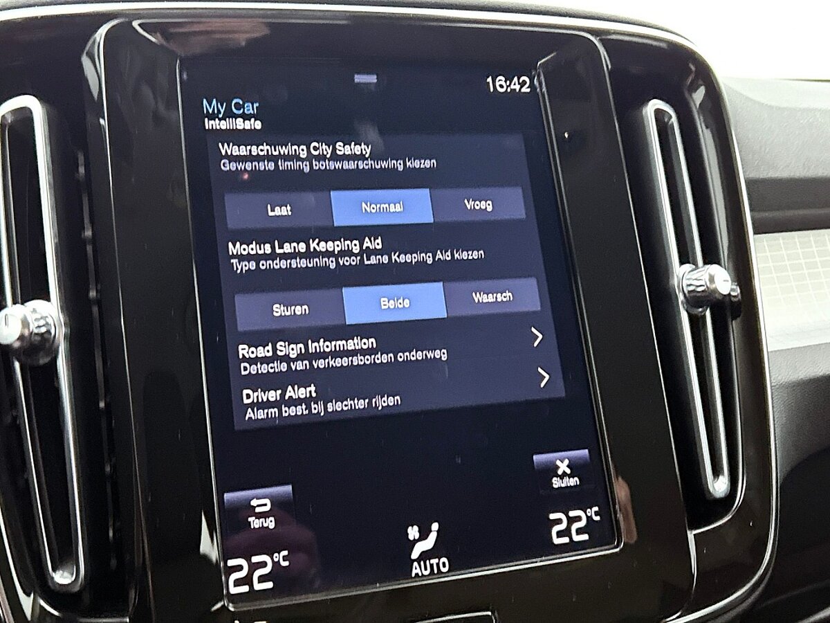 48970631 volvo xc40 1 5 t2 business pro trekhaak blis navigatie dab 04