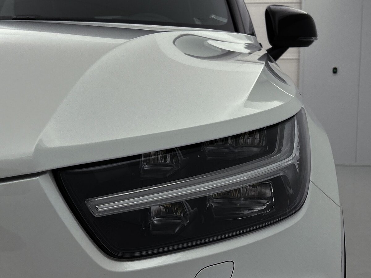 44986349 volvo xc40 1 5 t4 recharge r design 68