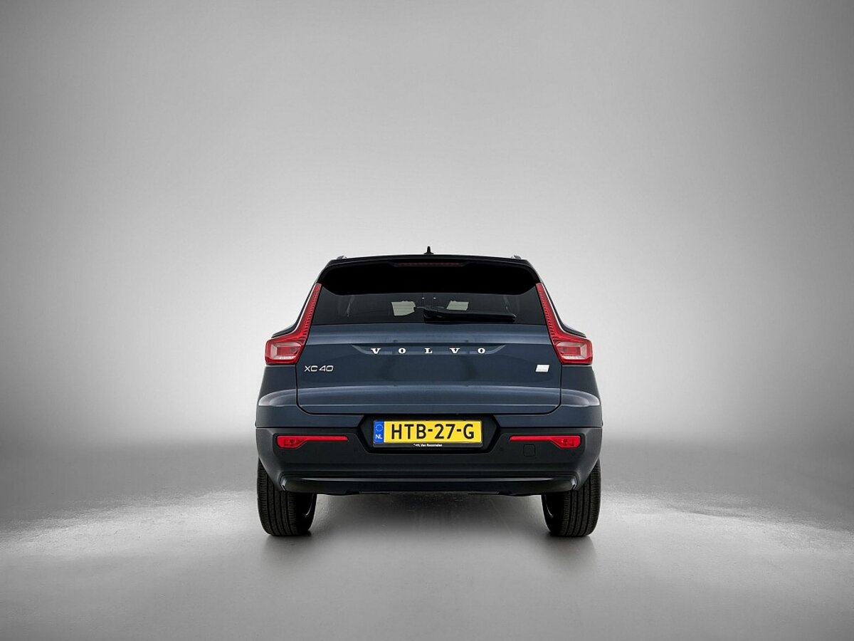46060545 volvo xc40 1 5 t4 recharge r design 3 03
