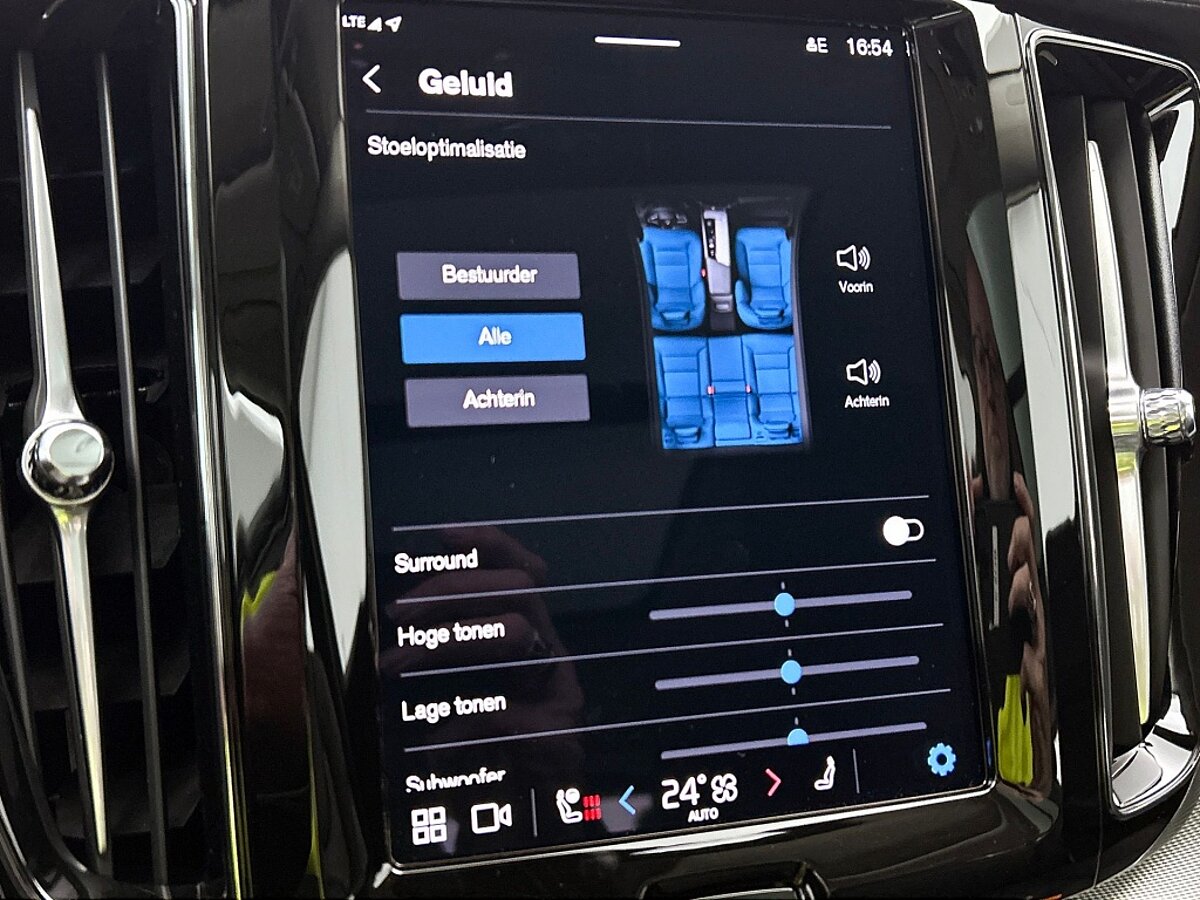 47588242 volvo xc60 2 0 t6 plug in hybrid awd ultimate dark 360 camera adative cef129