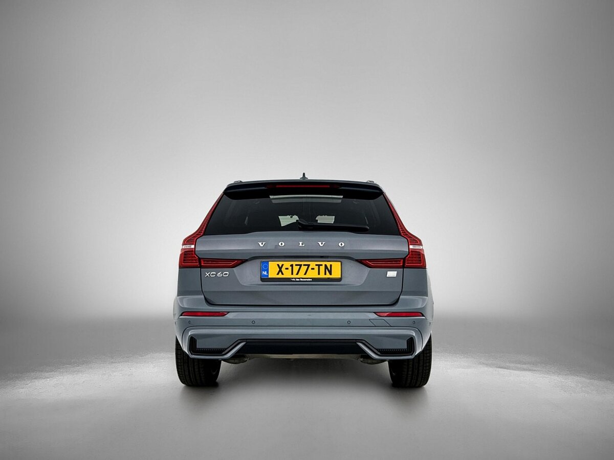 48340442 volvo xc60 2 0 t6 plug in hybrid awd ultimate dark luchtvering trekhaak 3 01
