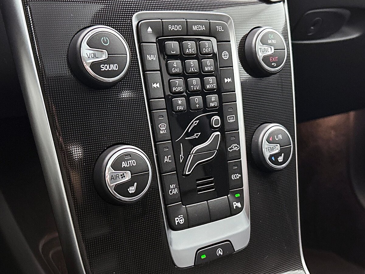 48880865 volvo v40 cross country 1 5 t3 polar luxury panorama dak trekhaak leder 06