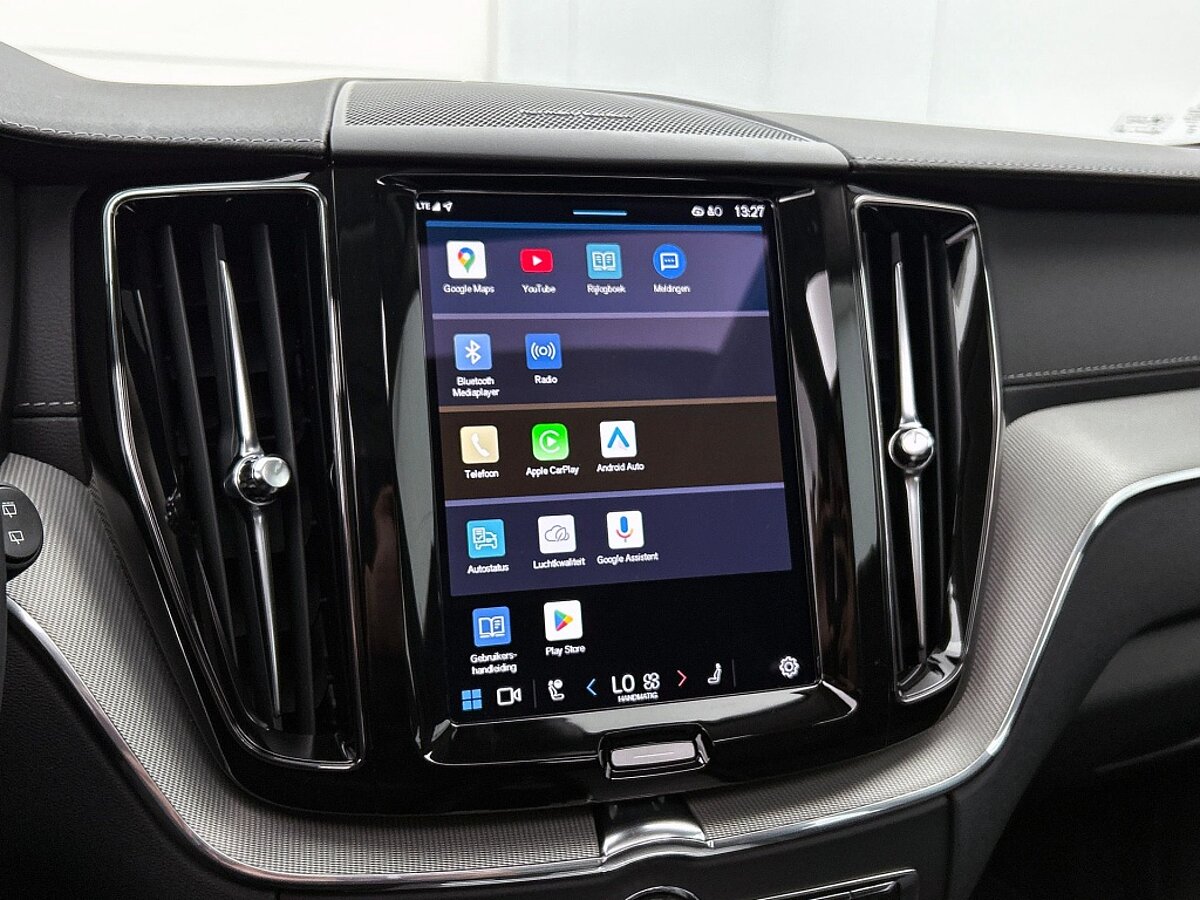 49302489 volvo xc60 2 0 t6 awd ultra dark 8 02