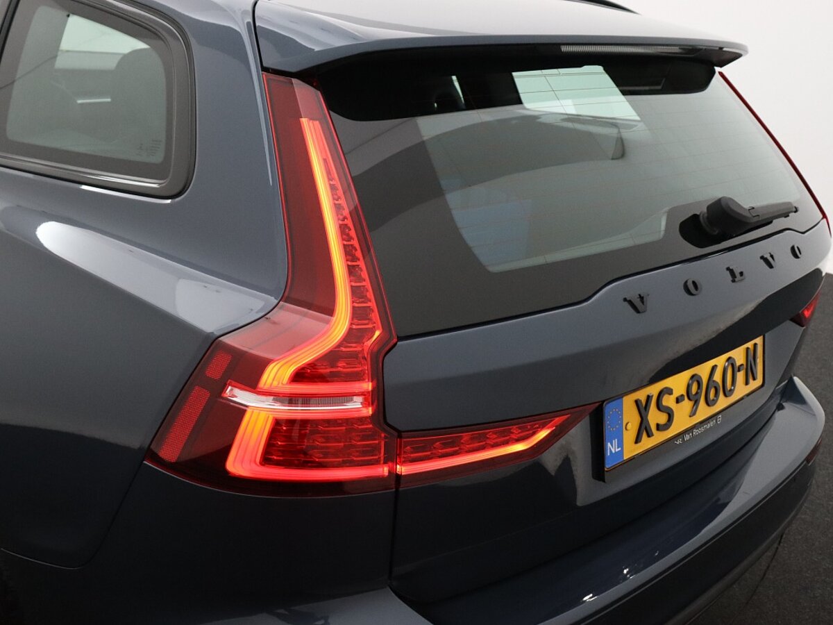 34899879 volvo v60 2 0 t5 automaat r design look leder 19 wielen de0355