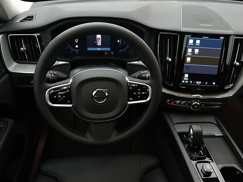 43680818 volvo xc60 2 0 t8 awd plus dark harman kardon 6 03