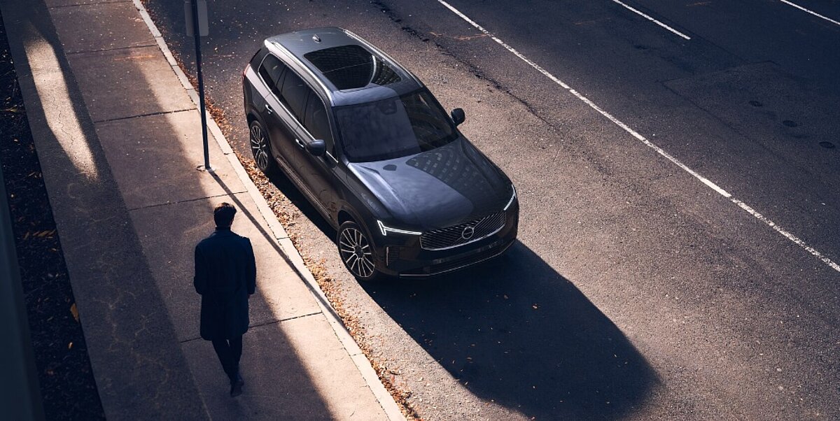 44243809 volvo xc90 t8 awd ultra bright 22 inch luchtvering 5 03
