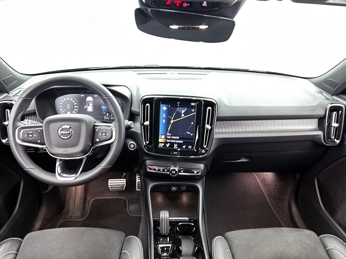 45916107 volvo xc40 1 5 t4 recharge r design harman kardon 7 01