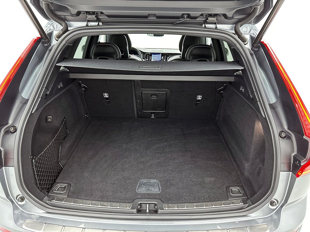 47013591 volvo xc60 2 0 t5 awd r design 511db6