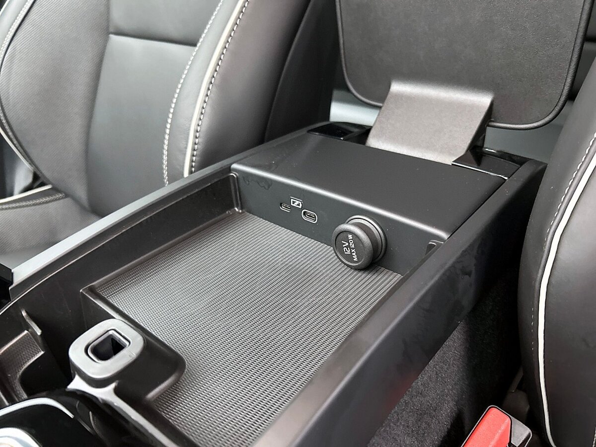 47513318 volvo v60 2 0 t6 awd plus dark trekhaak 360a camera harman kardon 33