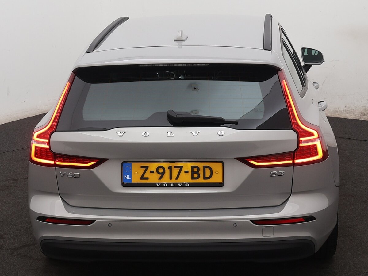 48861045 volvo v60 2 0 b3 essential edition 18 inch wielen trekhaak driver a 41