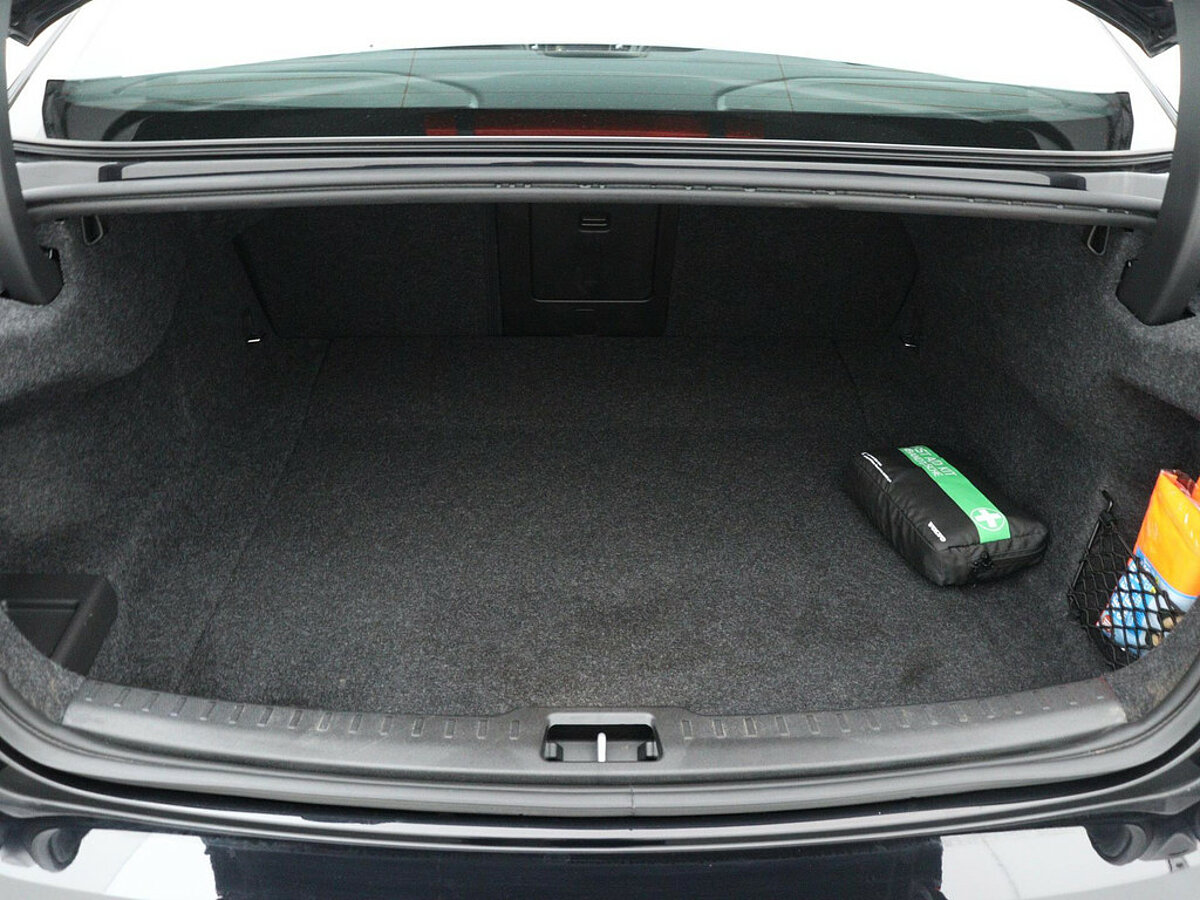 34202865 volvo s60 2 0 b3 r design panoramadak harman kardon voorruitverwarmi d8de5f