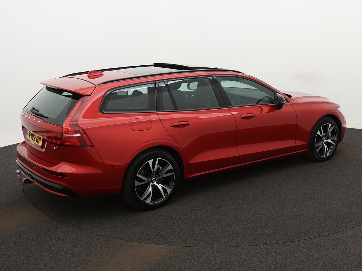 35636972 volvo v60 2 0 b4 plus dark sport interieur 360 camera 73