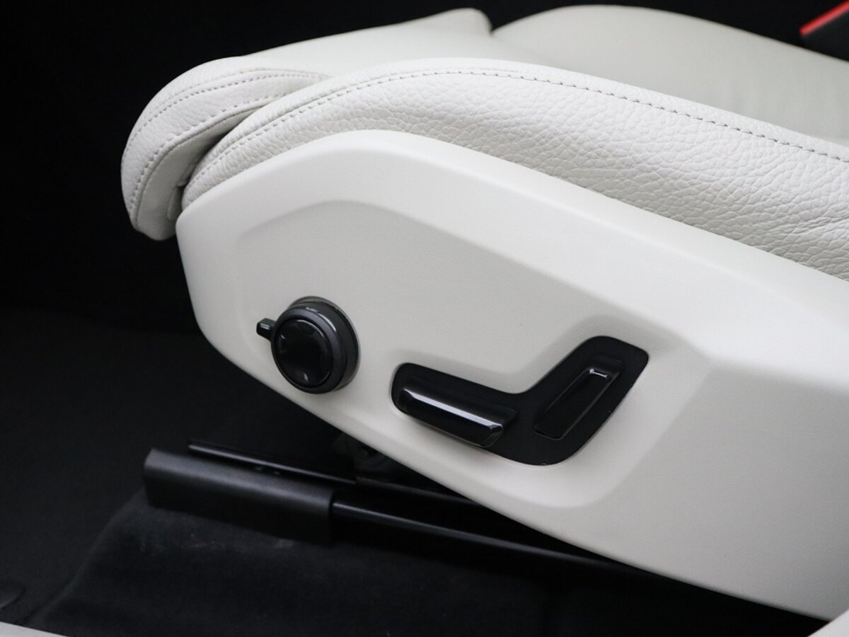 41464877 volvo xc60 2 0 t6 awd ultimate bright 185ead