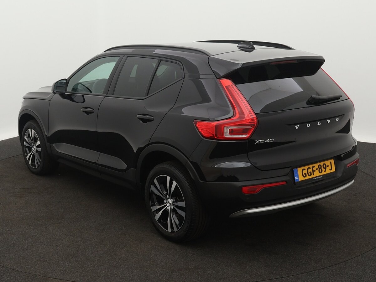 43888100 volvo xc40 2 0 b3 essential 3 09