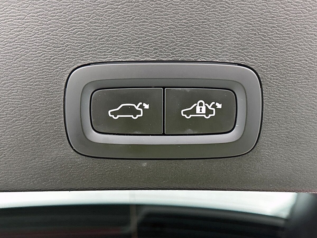 46744949 volvo xc40 1 5 t4 r design h k dab trekhaak nubuck camera 89