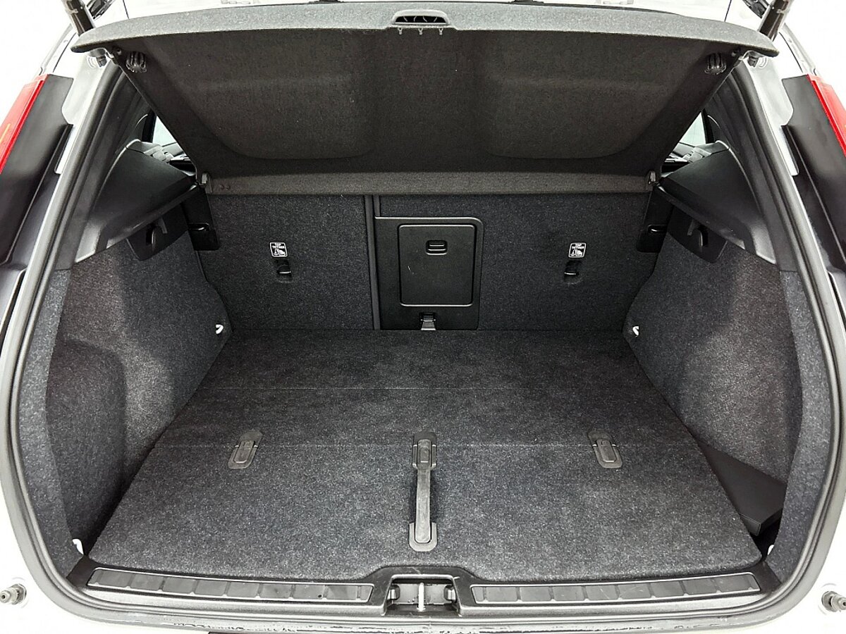 48534360 volvo xc40 ultimate pano 360 memory seats 20 inch all season 53