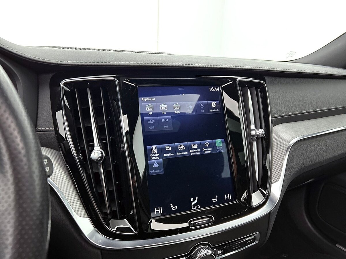 48741197 volvo v60 t6 awd 20 inch pano stoelventilatie 360 styling kit 06