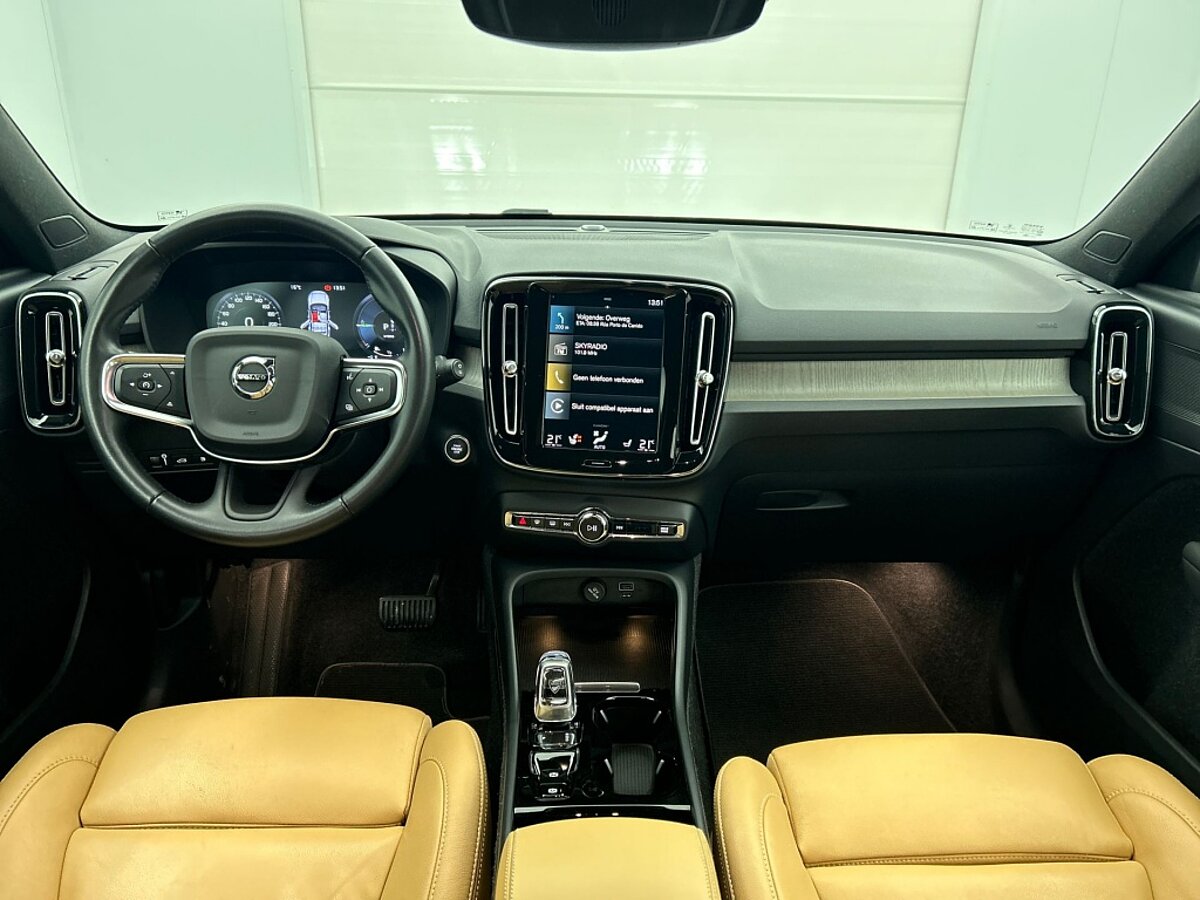 49484333 volvo xc40 1 5 t4 recharge inscription leder blis navigatie sensore 28