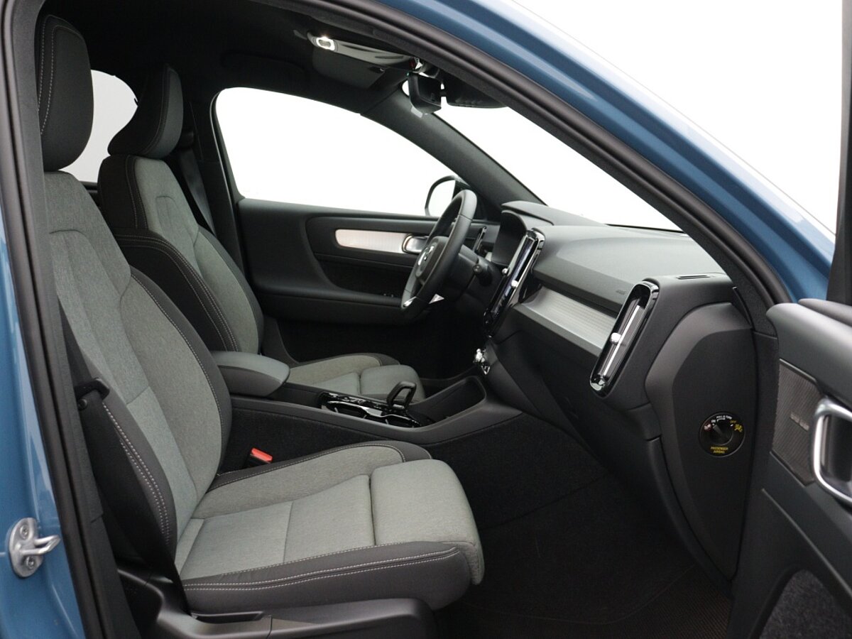 44035279 volvo xc40 1 5 t4 plus dark 360a camera 74