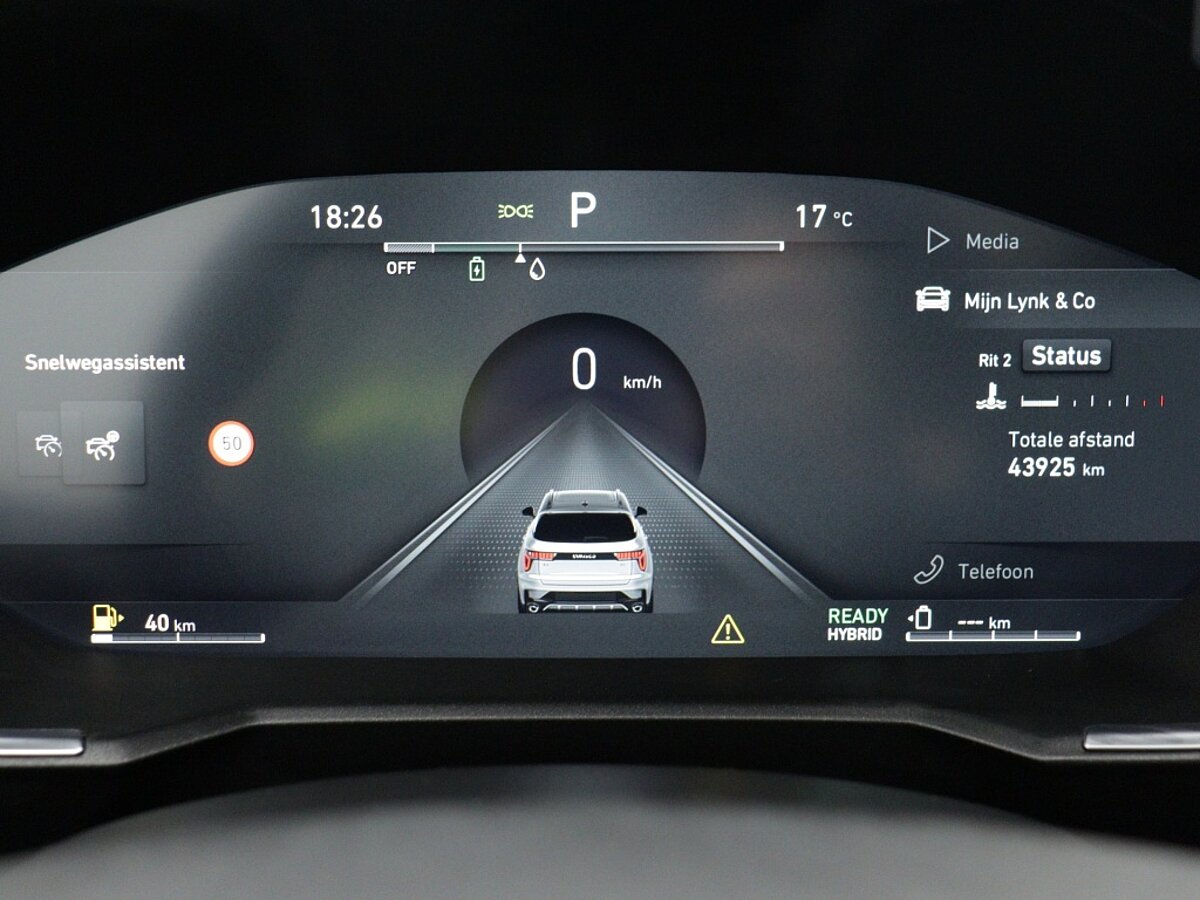 44260170 lynk co 01 1 5 phev 77